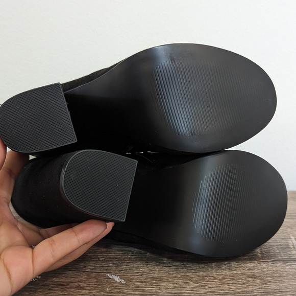 Steve Madden Black Symphony Ankle Lace Up Heel Boots Size 7M - Picture 13 of 14